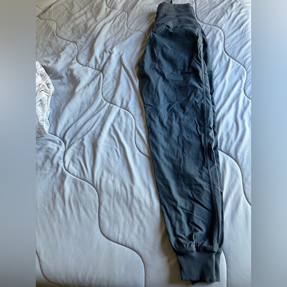 lululemon athletica gray joggers
